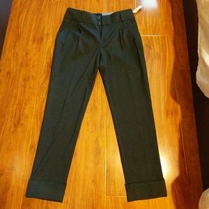 Gap - NWT pleated crop pant - grey